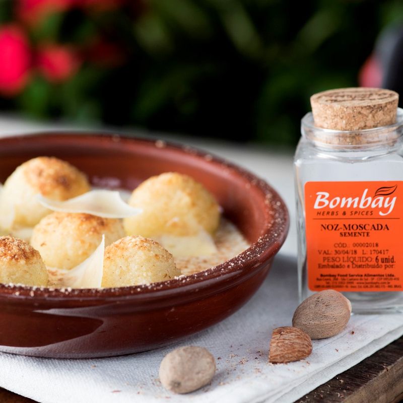 pão-de-queijo-com-noz-moscada-bombay